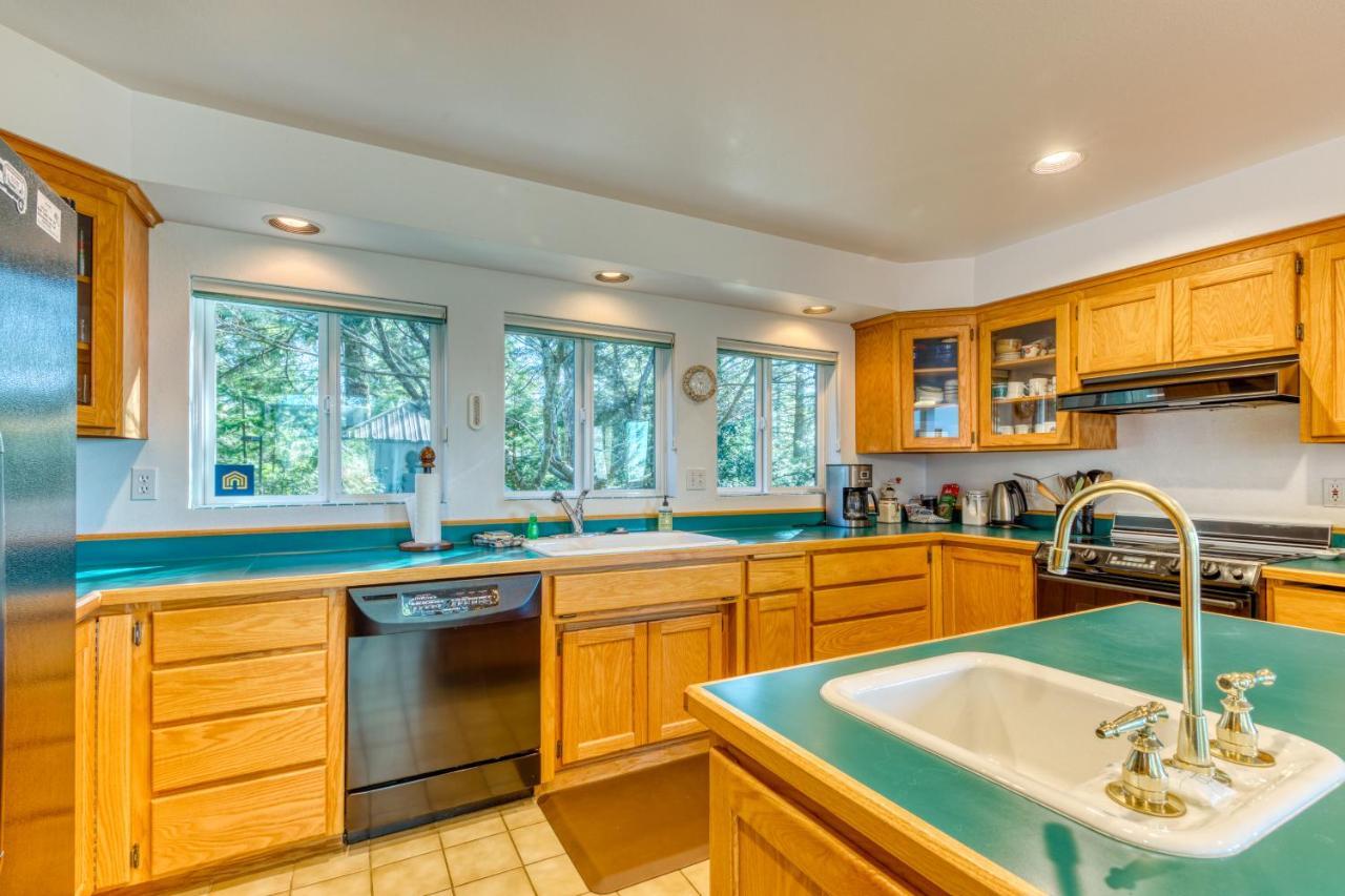 Forest Ridge Retreat Coos Bay Exteriör bild
